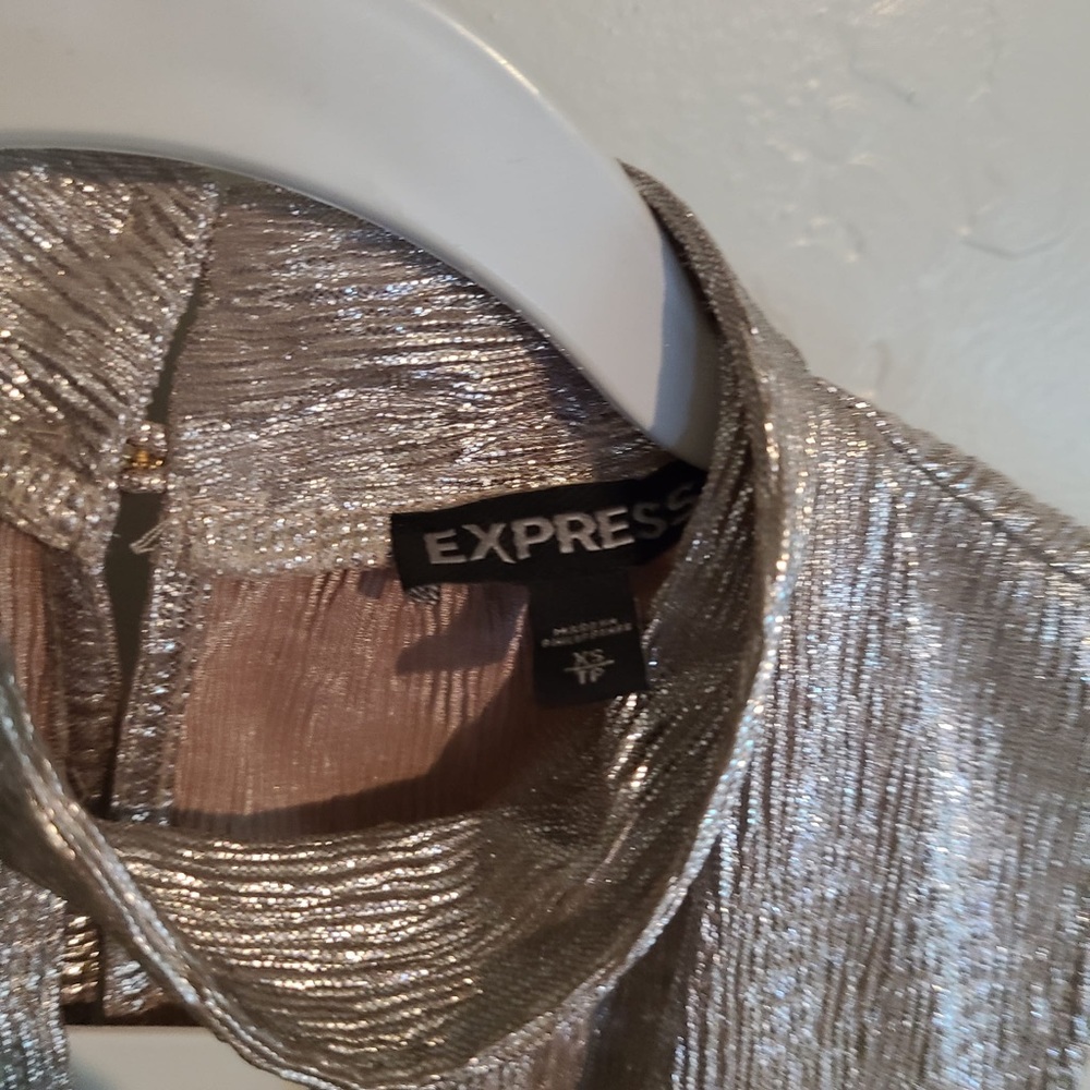 Express Top - Picture 3 of 3